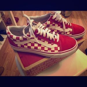 Old Skool red checkered vans